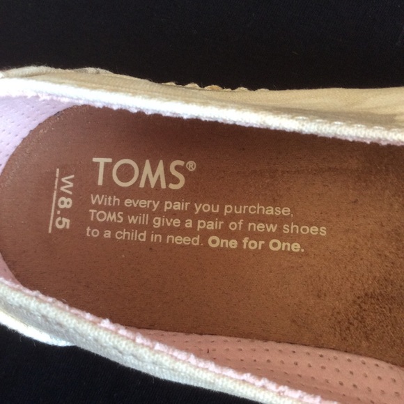 NWOB Toms Open Toe Camo Flats, Sz W8.5 - Picture 3 of 10